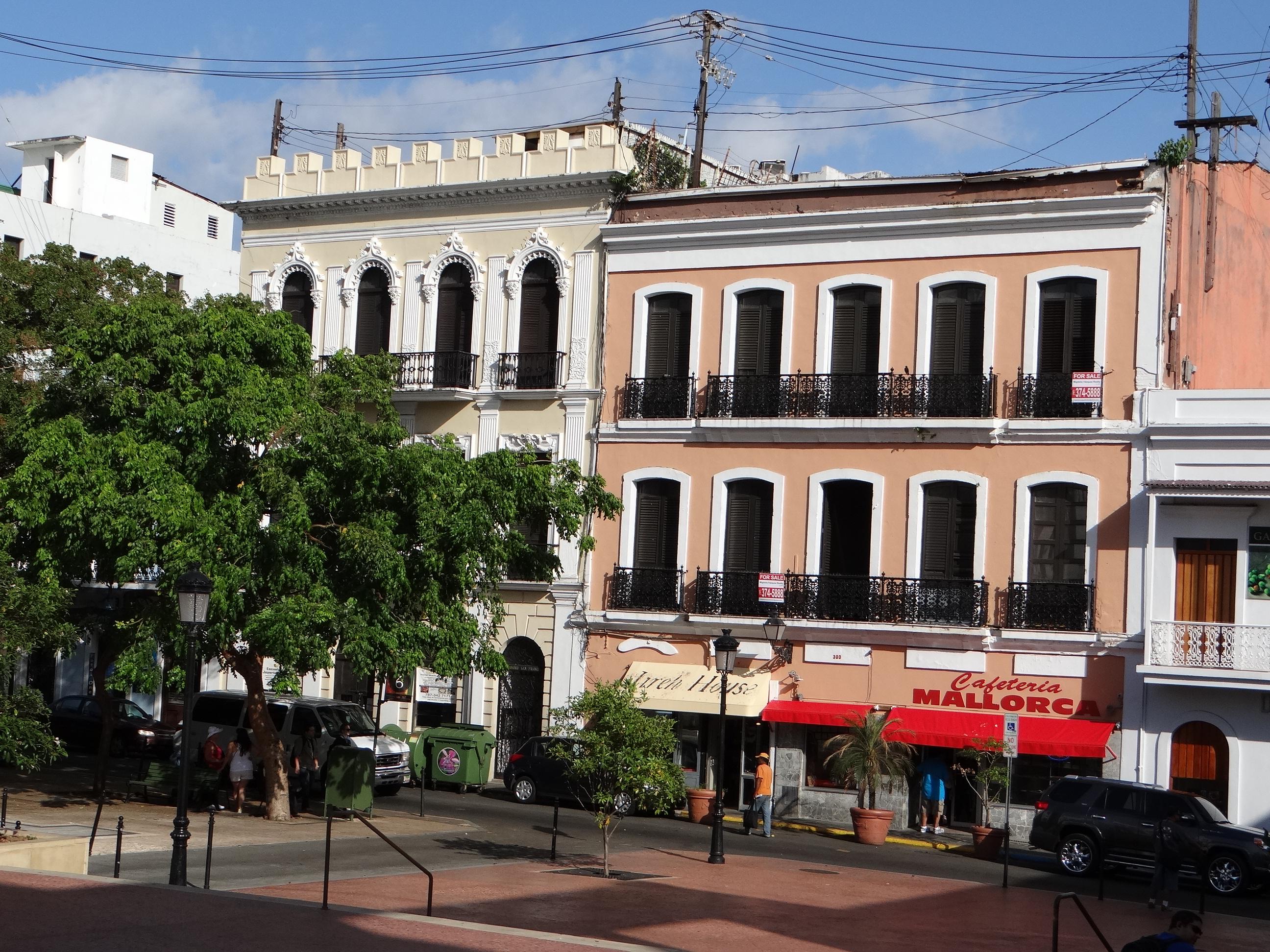 Calle de San Francisco 300 - San Juan (Viejo San Juan) - 2012 00002